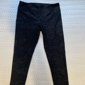 Virus Performance workout leggings size Large